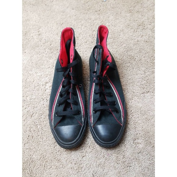 Converse Unisex Black & Red Sneakers - Picture 2 of 9